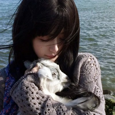 怪物少女妮莫娜